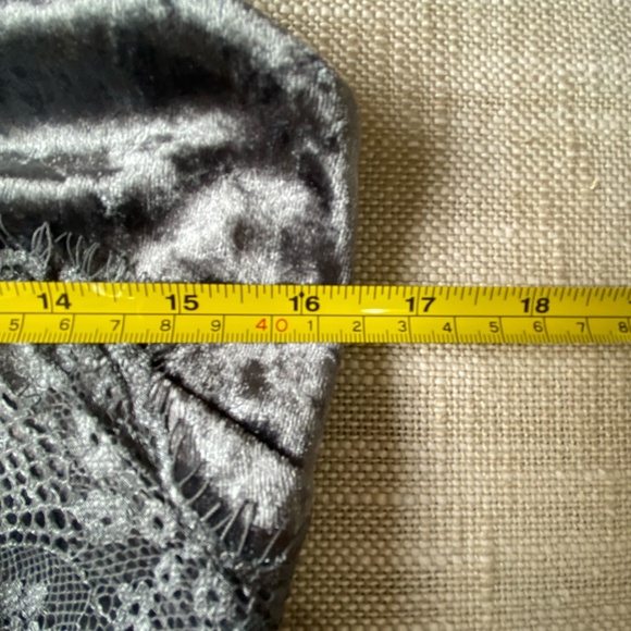 Guess Grey Lace Trim V-Neck Velour Party Nada Mini Dress- Sz- M - Picture 15 of 16